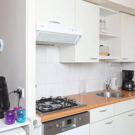 Well-kept With Microwave, 4 Km From Valkenburg *