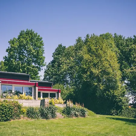Holiday home Well-kept With Microwave, 4 Km From Valkenburg Walem